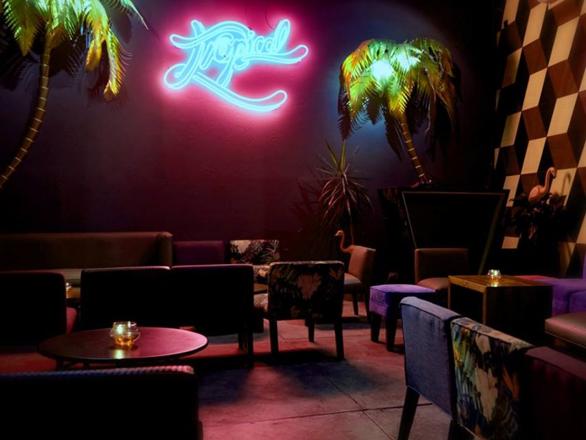 caracas bar