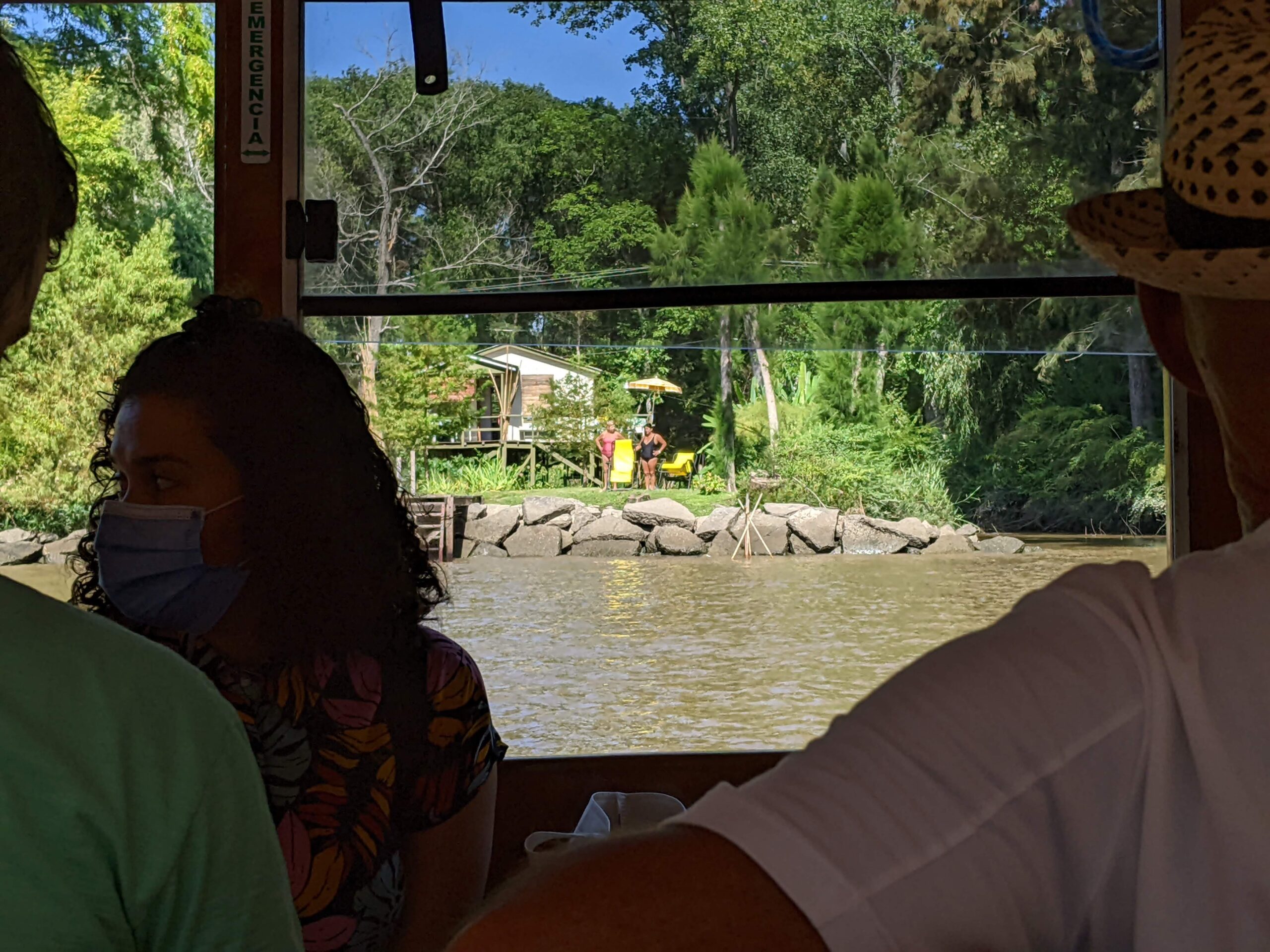 Depuis l'une des lanchas colectivas, vous observerez les habitants du Tigre en toile de fond. Photo : BAC.