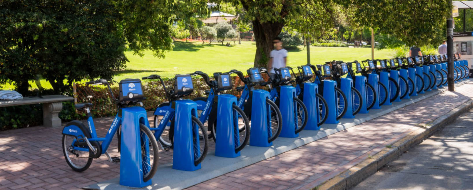 Estación EcoBici en las Barrancas de Belgrano. Uno de los puntos de referencia para hacer un paseo por el esta zona atractiva de la ciudad. Foto: Gobierno de la Ciudad de Buenos Aires