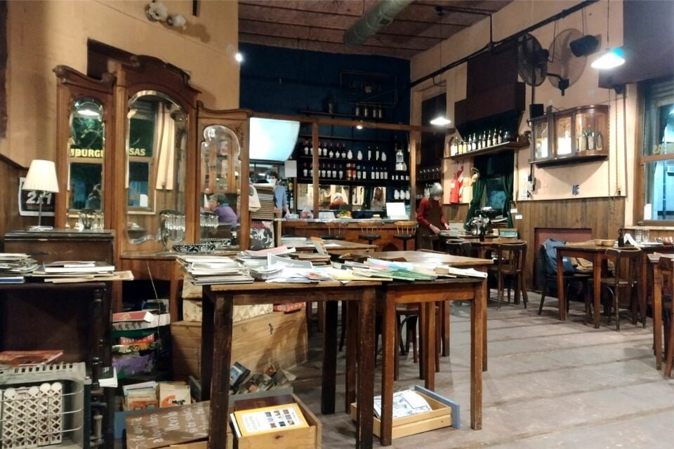 El Toro Bar Biblioteca parque chacabuco