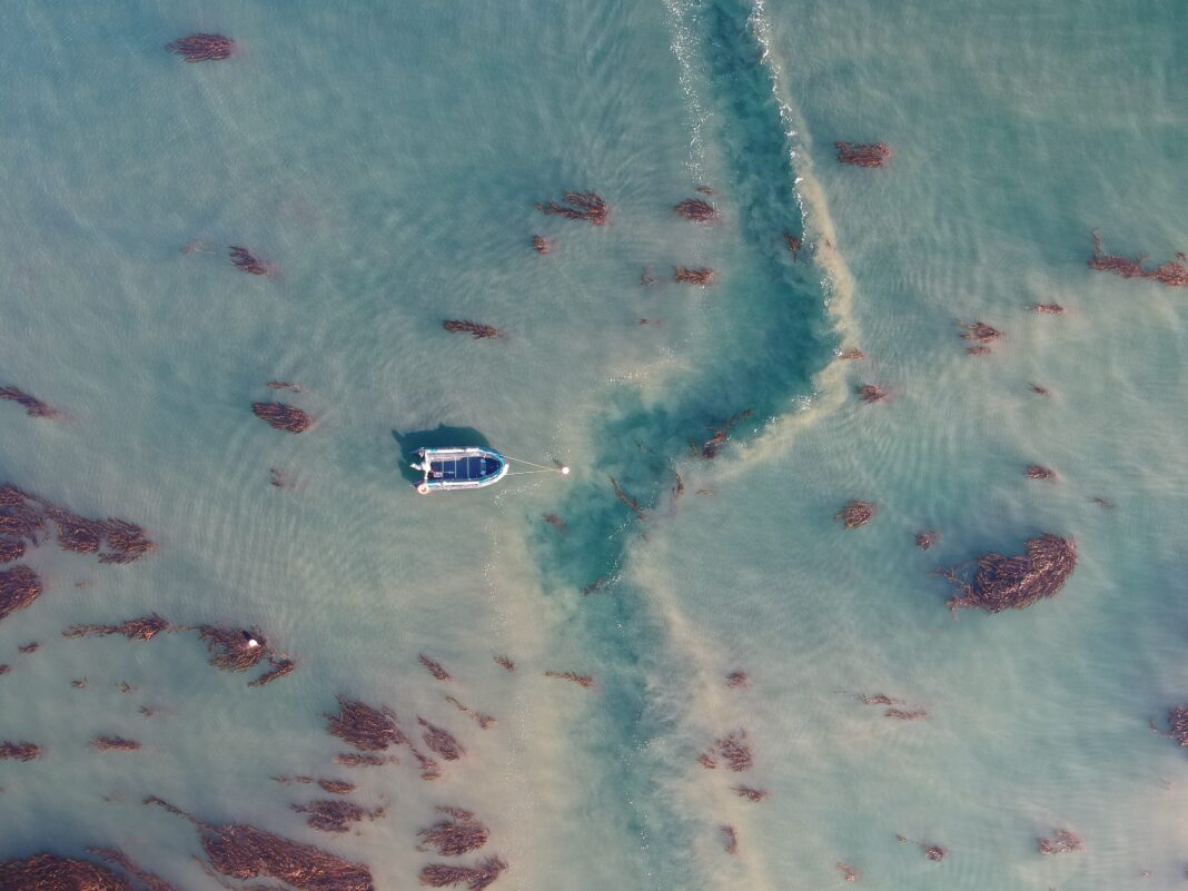 Latitud Ushuaia: pescar la centolla más fresca en Puerto Pirata