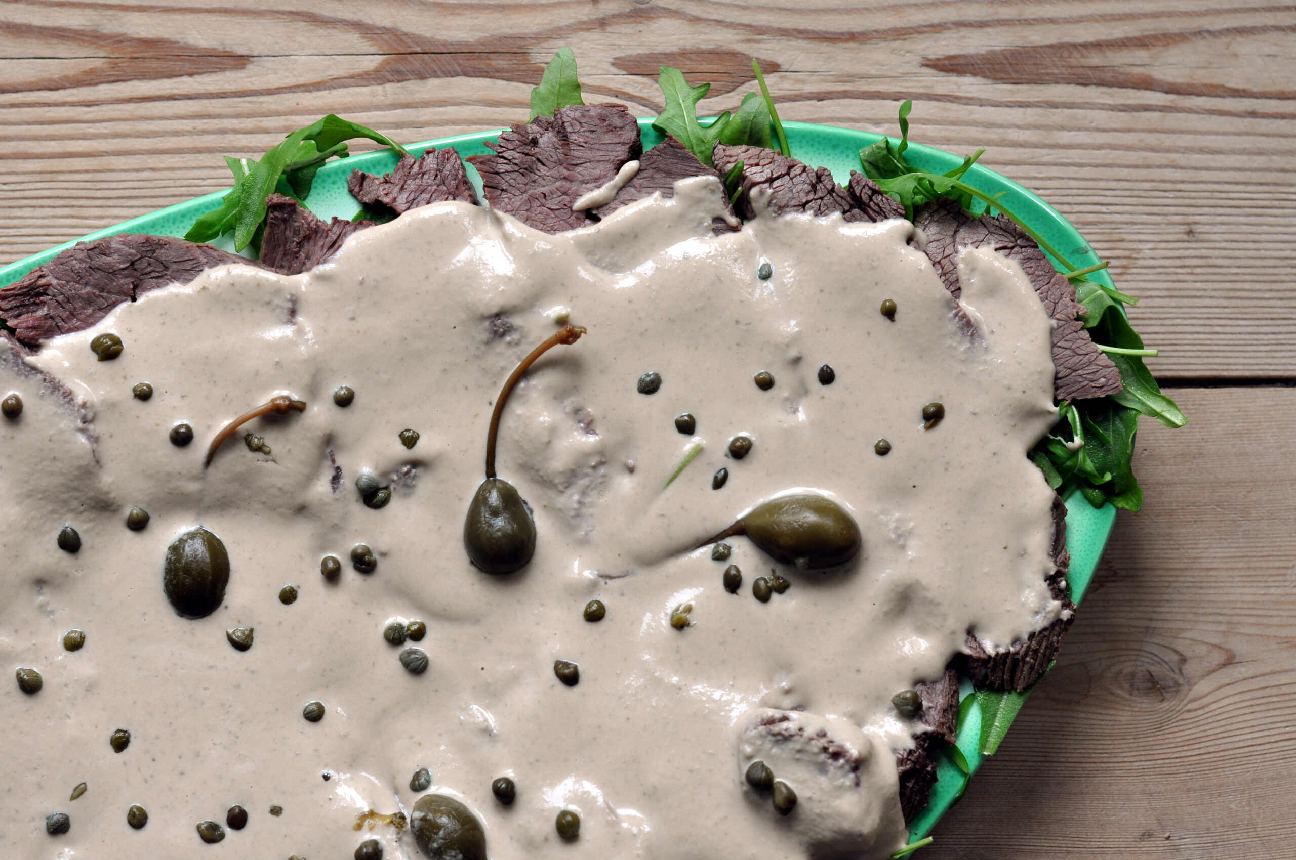 Le vitel toné est l'un des classiques incontournables des Noëls à Buenos Aires et dans toute l'Argentine. Photo: cyclonebill.