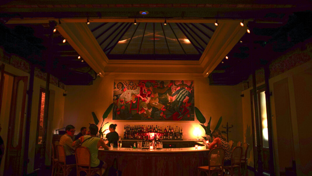 Le comptoir somptueux du resto Grapin. Photo: Juan Tello Molinare.