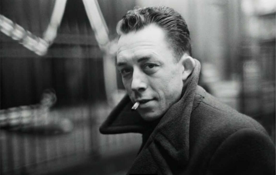 El escritor Albert Camus se hizo amigo con la argentina Victoria Ocampo, que tradujo su Calígula al castellano.