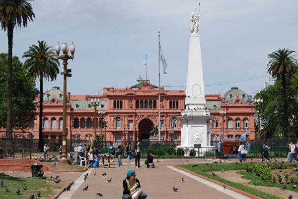La infaltable Plaza de mayo, corazón del poder político de Argentina... y del barrio de Monserrat. Foto: Pavel Špindler.