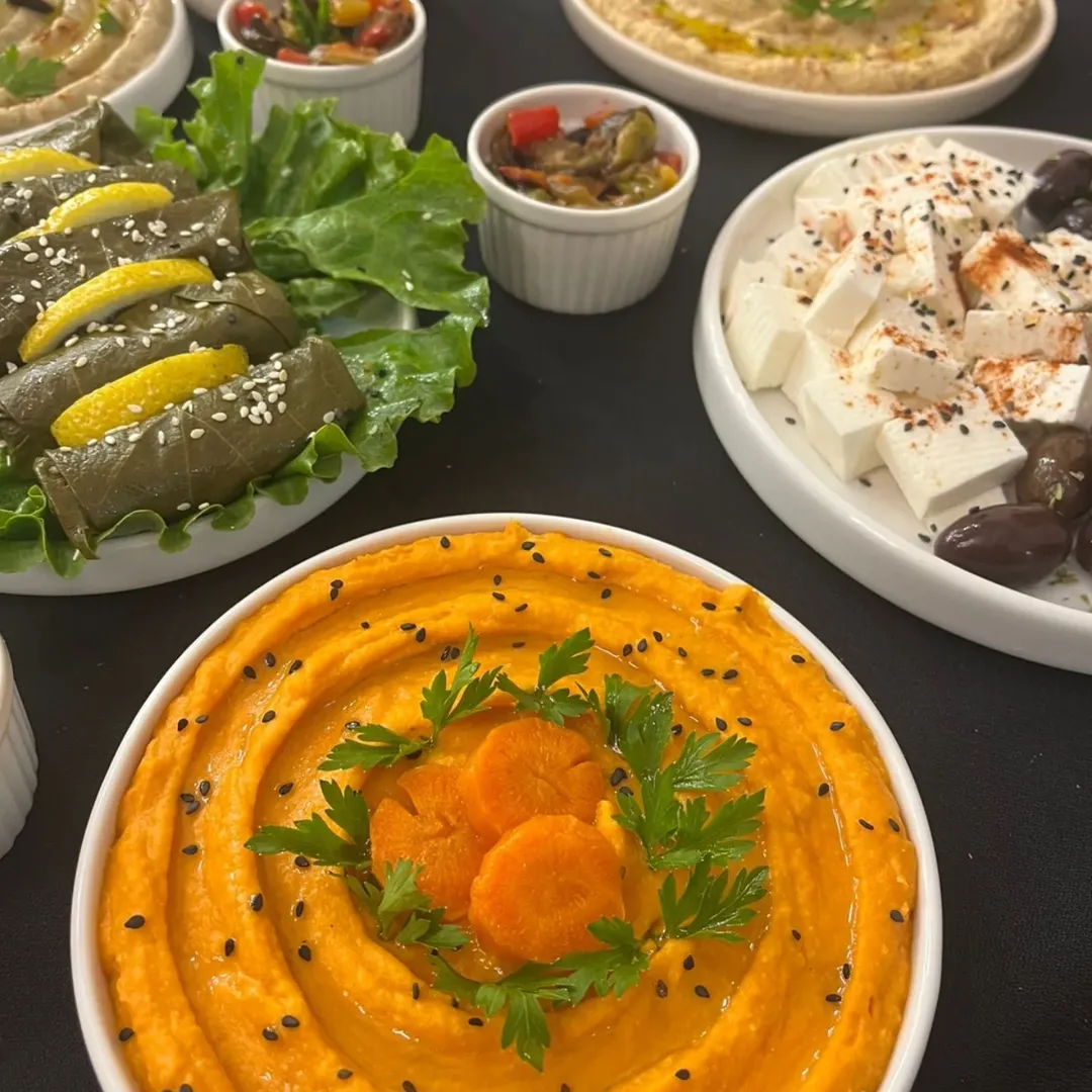 Plein de couleurs dans chaque assiette. Photo : Birra & Shawarma.