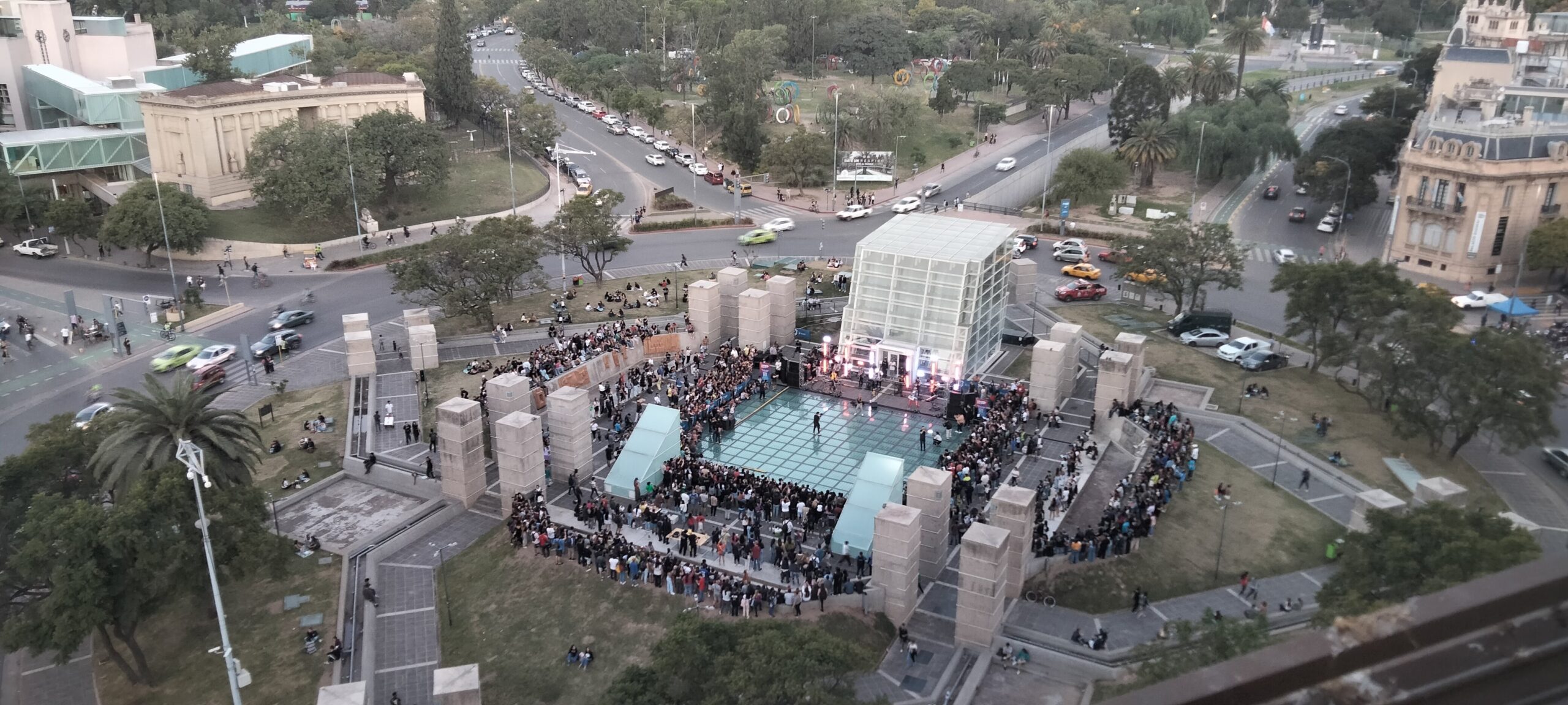 La plaza España est un lieu de rencontre pour tous les habitants de Córdoba. Photo: Ambre Mirville.