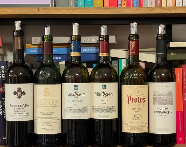Qué mejor que pasas a ver libros y vinos y te llevas lo mejor de los dos.