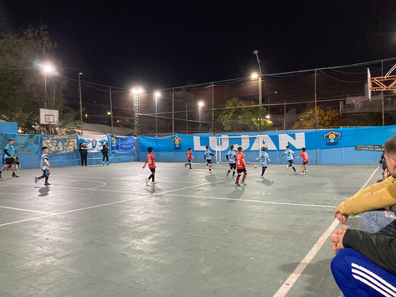 Baby fútbol porteño: la cancha como primer gran escenario.