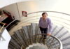 Pascal Casanova (Alliance Française de Buenos Aires): »L’Argentine, une leçon d’adaptation permanente » Pascal Casanova dans le labyrinthe borgésien, depuis l'escalier du siège central de l'Alliance français, avenue Córdoba à Buenos Aires. Photo : FP.